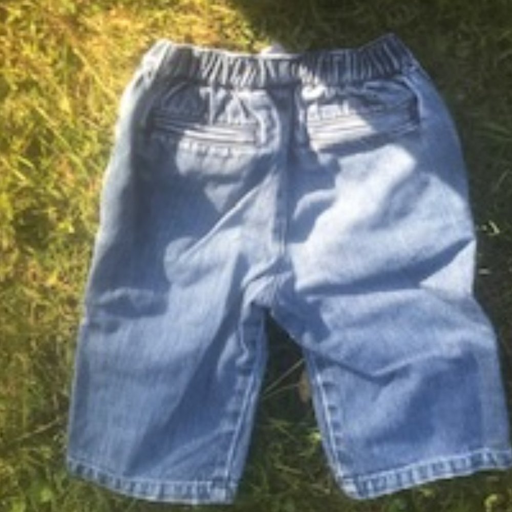 GAP boys jeans very cute size 12-18